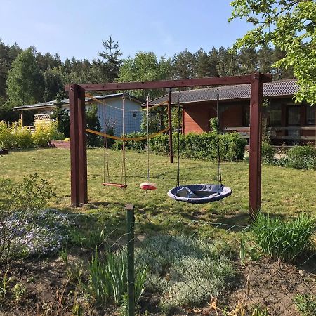 Domek Letniskowy Nad Jeziorem Wiejskim Lakie Buitenkant foto