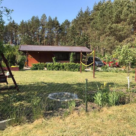 Domek Letniskowy Nad Jeziorem Wiejskim Lakie Buitenkant foto