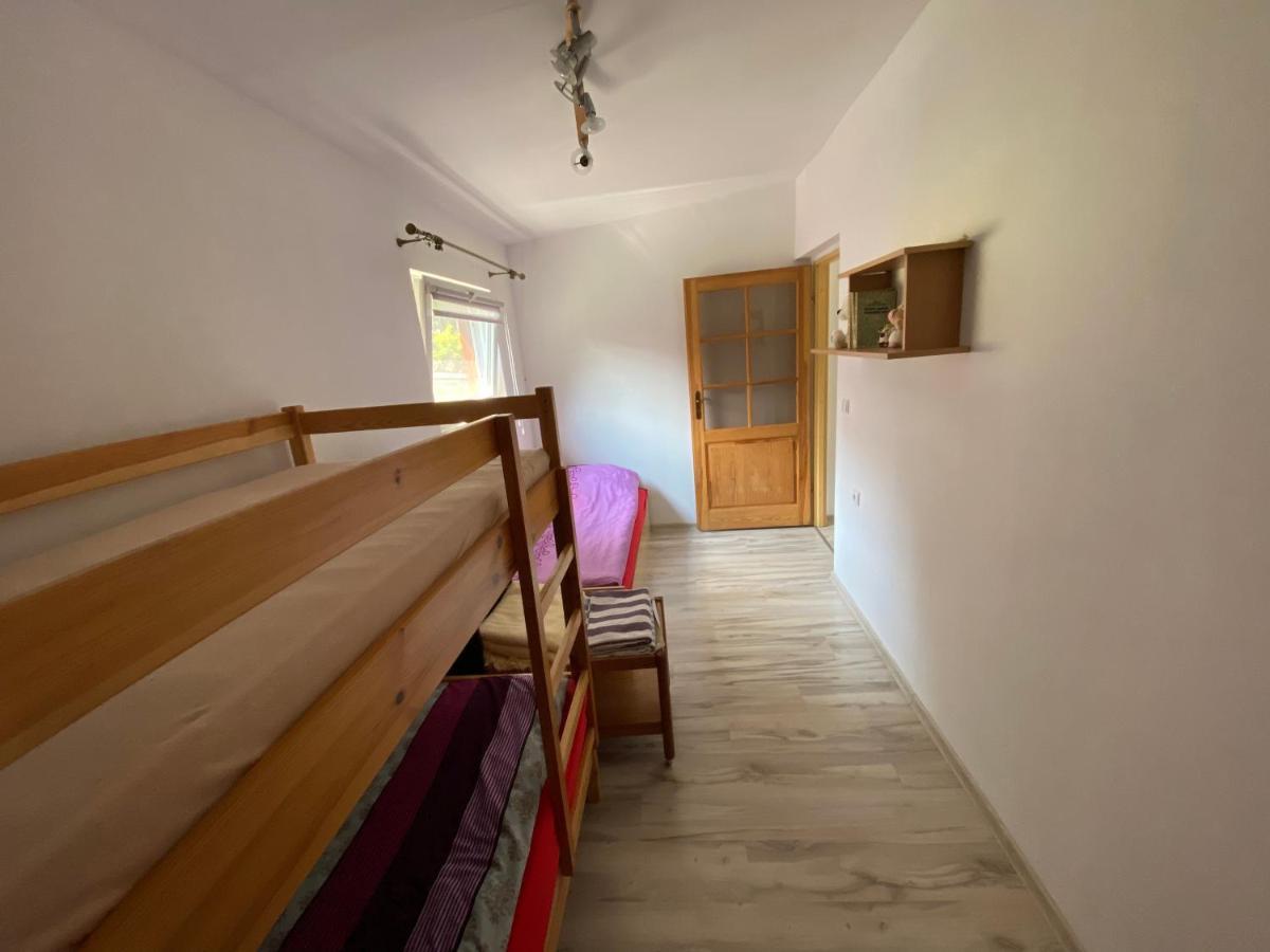 Domek Letniskowy Nad Jeziorem Wiejskim Lakie Buitenkant foto