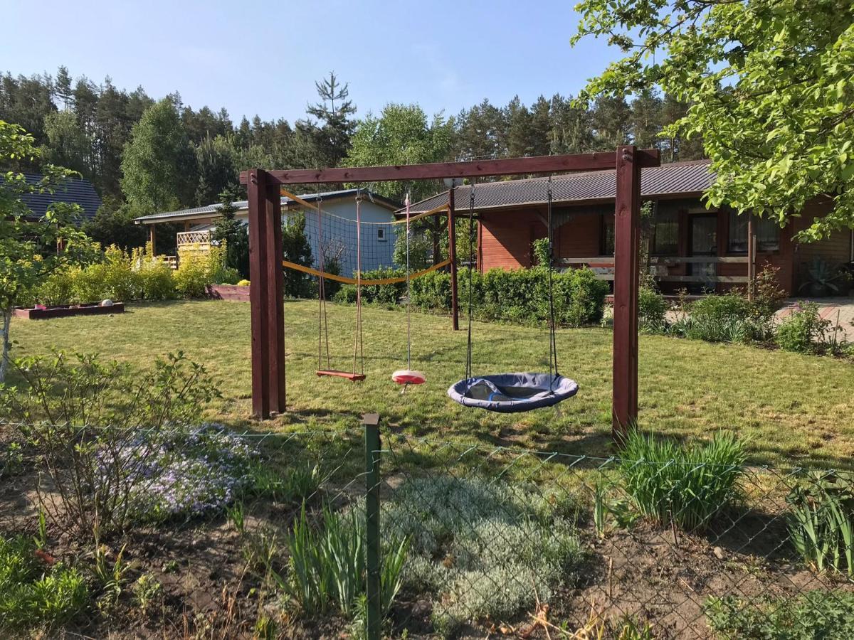 Domek Letniskowy Nad Jeziorem Wiejskim Lakie Buitenkant foto