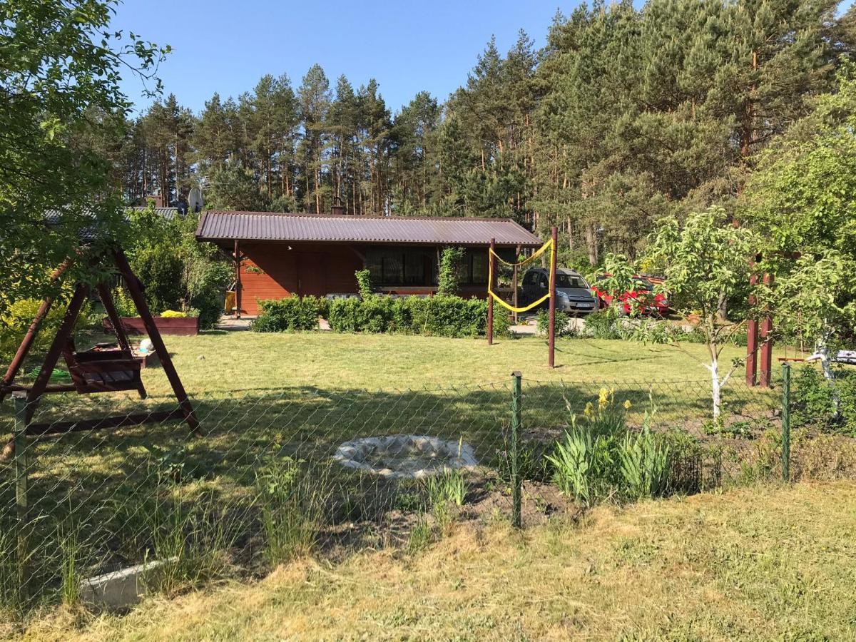 Domek Letniskowy Nad Jeziorem Wiejskim Lakie Buitenkant foto
